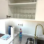 Ed-grosse, Moderne In Zentraler Lage, Mit Balkon, Lift Und Parkplatz * هانوفر