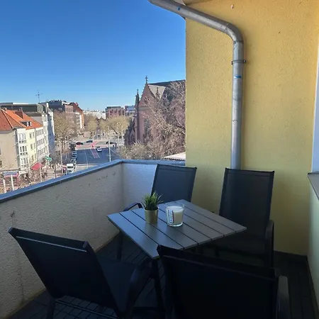 Ed-grosse, Moderne In Zentraler Lage, Mit Balkon, Lift Und Parkplatz Apartment