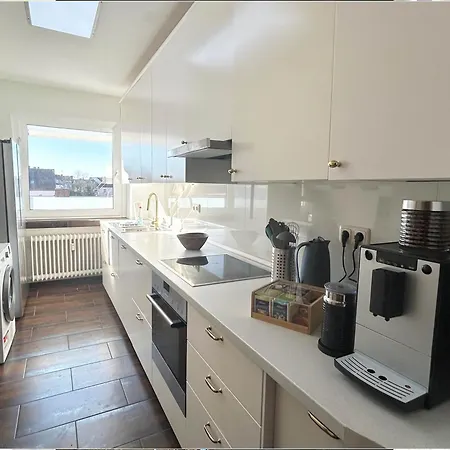 Ed-grosse, Moderne In Zentraler Lage, Mit Balkon, Lift Und Parkplatz Apartment Hannover