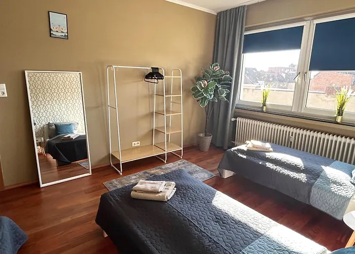 Ed-grosse, Moderne In Zentraler Lage, Mit Balkon, Lift Und Parkplatz *